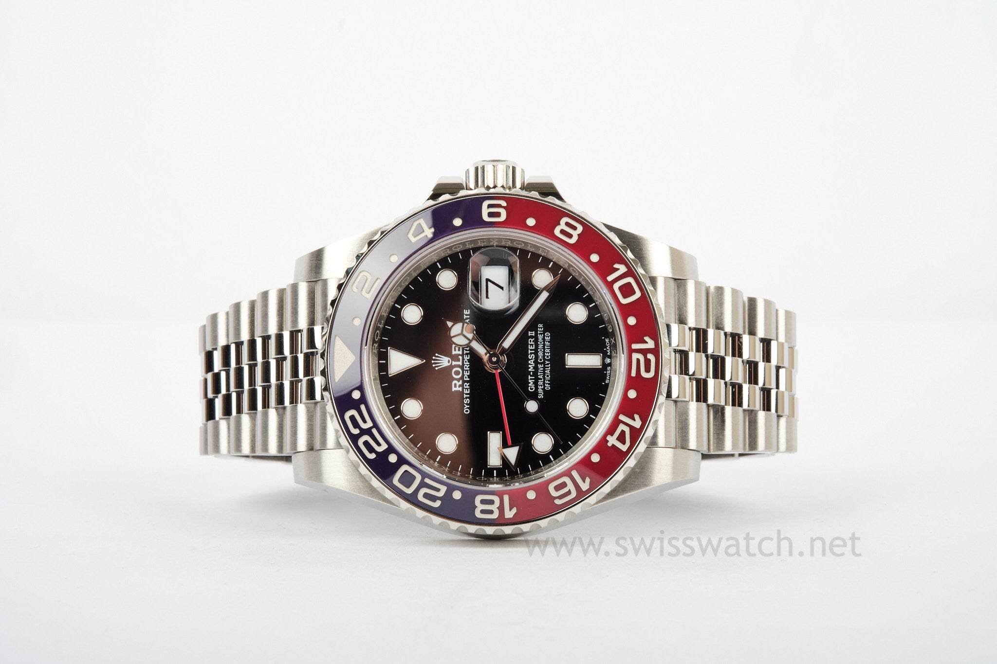 ROLEX GMT MASTER II 126710BLRO "PEPSI" COMPLETE SET APRIL 2023