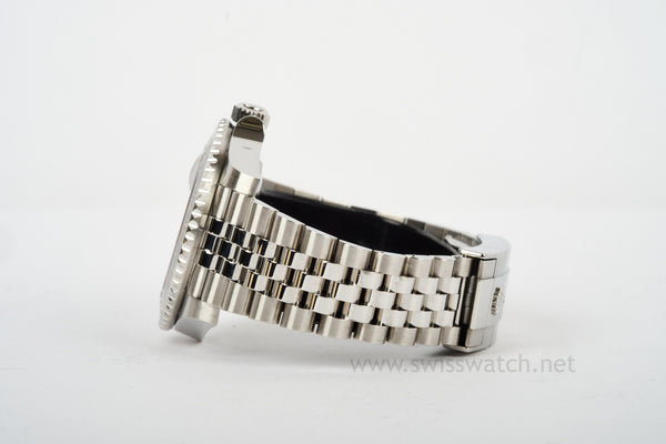 ROLEX GMT MASTER II 126710GRNR COMPLETE SET UNWORN JUNE 2024