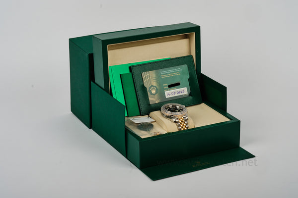 ROLEX GMT MASTER II 126713GRNR SS/18K COMPLETE SET 2025 WHITE SERIAL TAG (BLACK/GRAY)