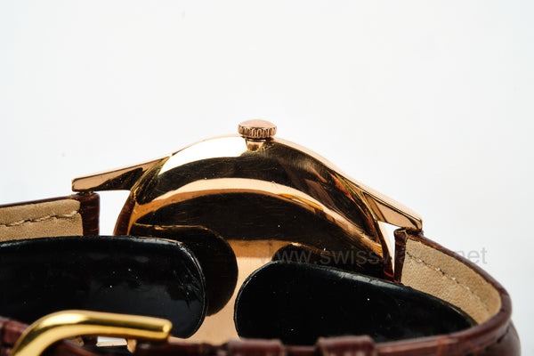 UNIVERSAL GENEVE VINTAGE 37mm ROSE GOLD PYRAMID DIAL 1950's
