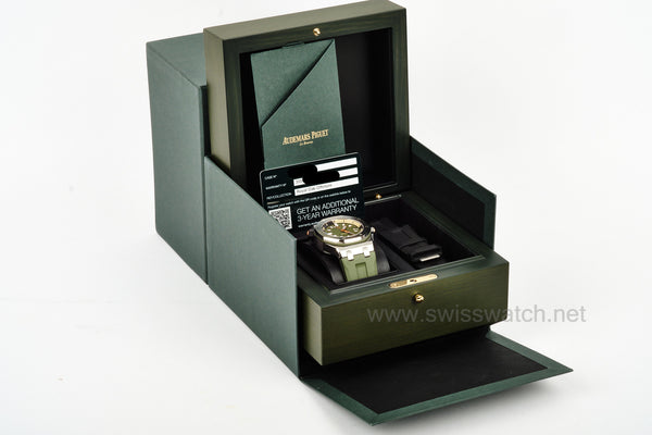 Audemars Piguet ROYAL OAK Offshore Diver COMPLETE SET SEPTEMBER 2023