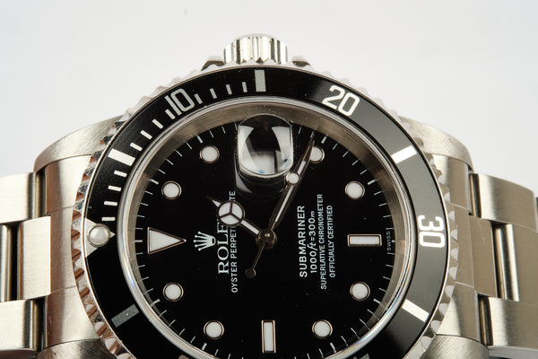 ROLEX Submariner 16610 PAPERS A Serial 1999