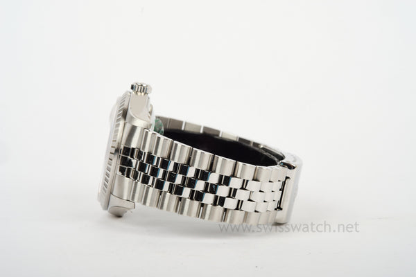 ROLEX 16220 Datejust 36mm UNWORN COMPLETE SET DEC 2005