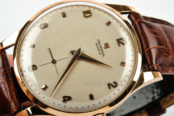 UNIVERSAL GENEVE VINTAGE 37mm ROSE GOLD PYRAMID DIAL 1950's
